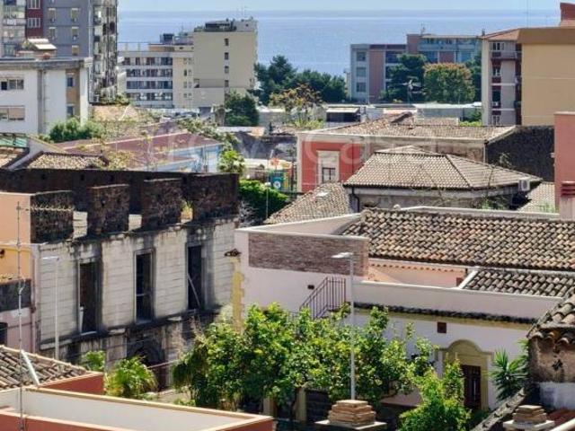 Vendesi bilocale a Catania via Timoleone, 30, Guardia Li Cuti
