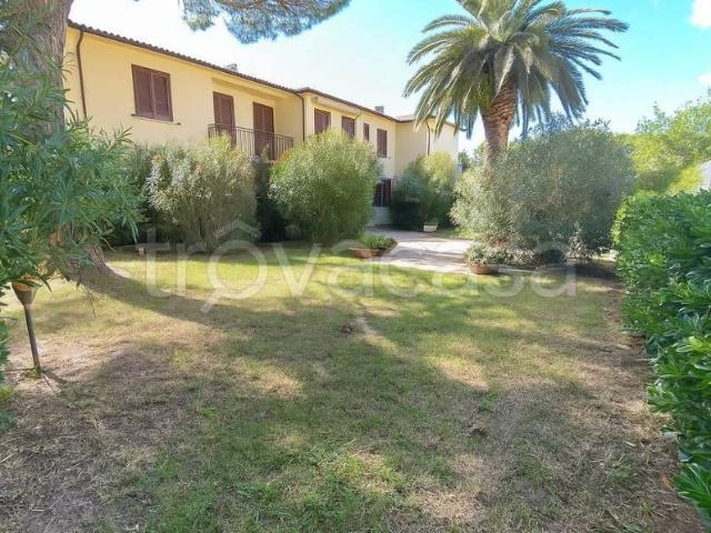Vendesi bilocale a Campo nell'Elba via pietri, Marina Di Campo