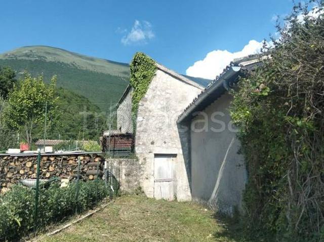 Vendesi bilocale a Caso, Sant'Anatolia di Narco