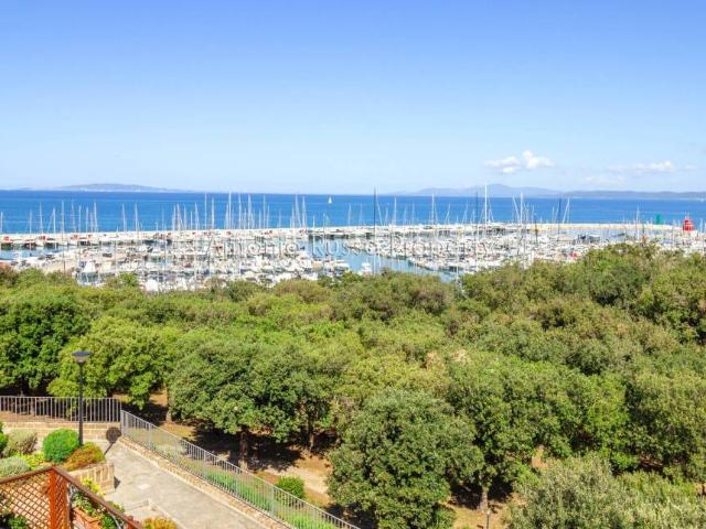 Vendesi bilocale a Castiglione della Pescaia via del Castello, Punta Ala