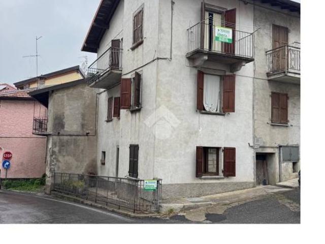 Vendesi bilocale a Centro Valle Intelvi via Blessagno, 12