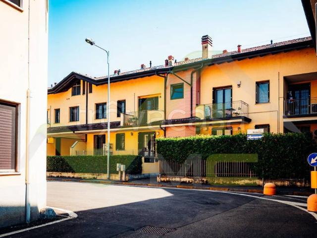 Vendesi bilocale a Bellinzago Lombardo via broletto, 4