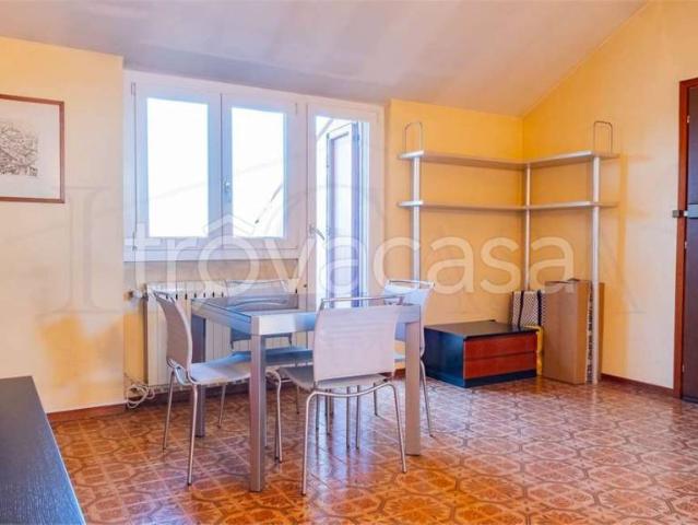 Vendesi bilocale a Brescia via cipro, snc, Brescia Due