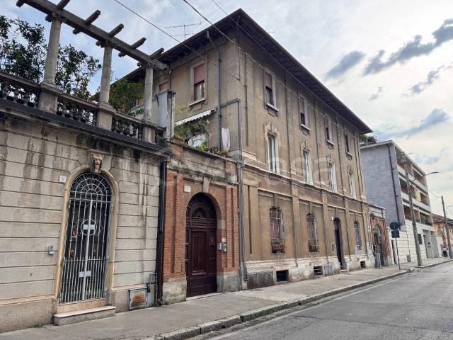 Vendesi bilocale a Brescia via Gerolamo Savoldo, 7, Villaggio Ferrari Duca degli Abruzzi