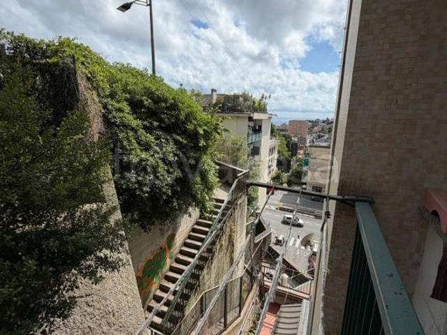 Vendesi bilocale a Genova via Carlo Swinburne, 1, Quarto