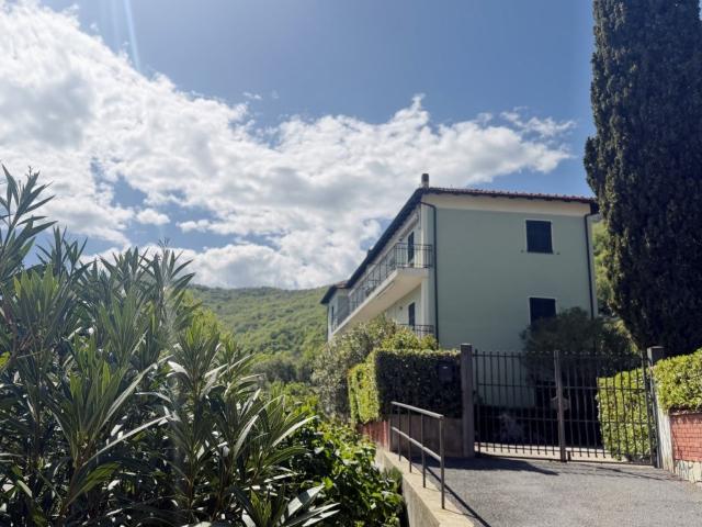 Vendesi bilocale a Diano Arentino via San Bernardo, Evigno