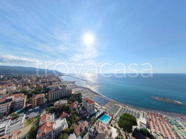 Vendesi bilocale a Diano Marina via dei Gerani