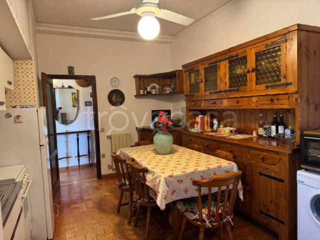 Vendesi bilocale a Follonica via Lago di Misurina