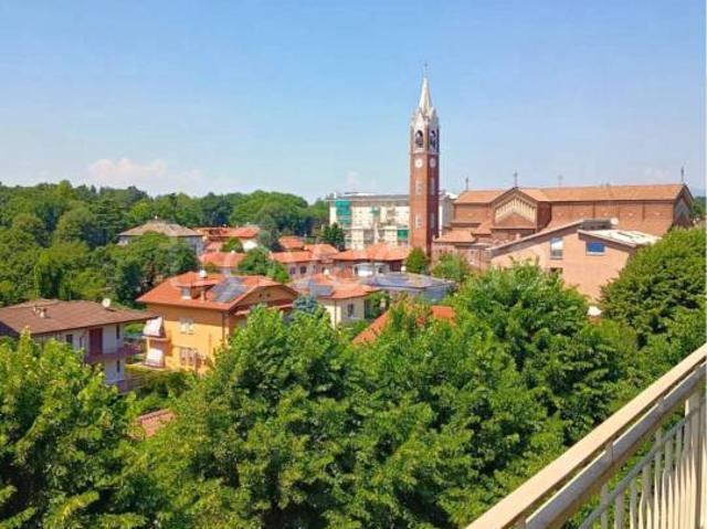 Vendesi bilocale a Limbiate via Piave, 41