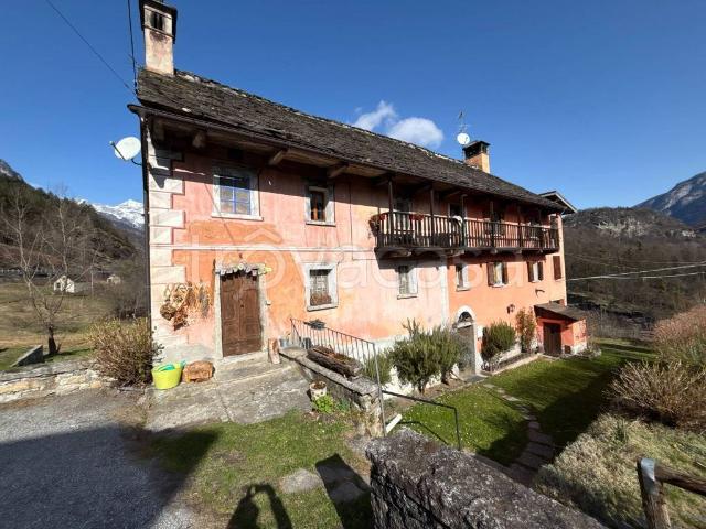 Vendesi bilocale a Montepiano, Baceno