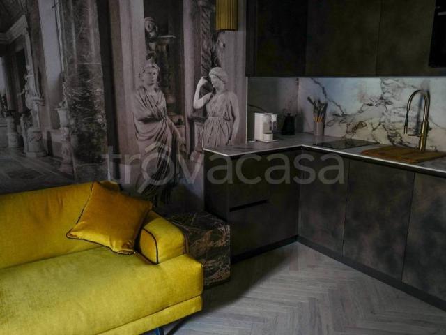 Vendesi bilocale a Milano corso Como, 12, Garibaldi Corso Como