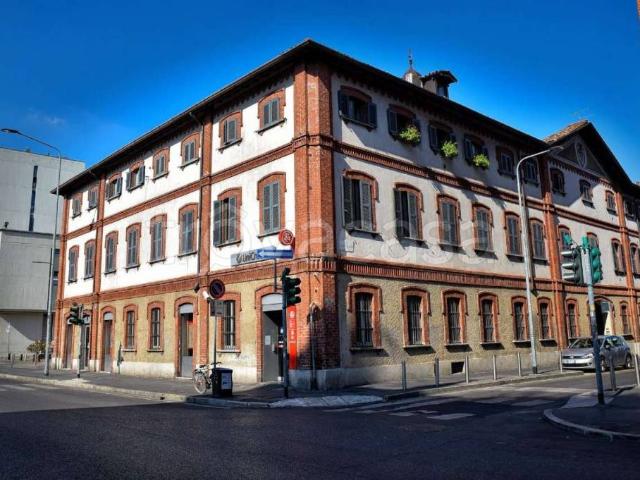 Vendesi bilocale a Milano, Precotto