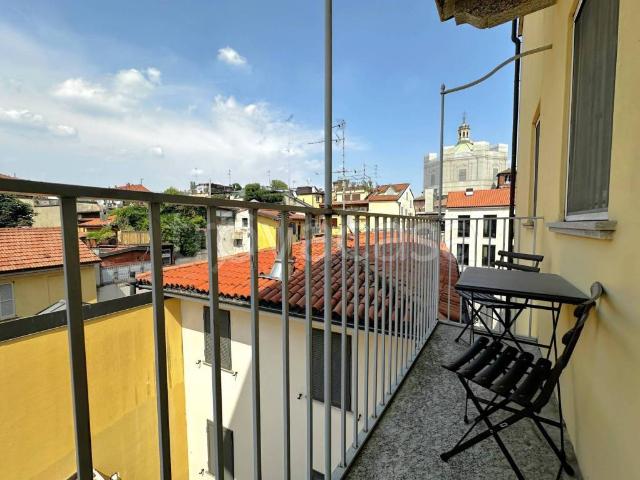 Vendesi bilocale a Milano via dei Fabbri, Carrobbio