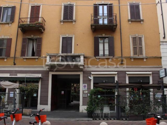 Vendesi bilocale a Milano via Lodovico Muratori, 10, Porta Romana Medaglie d'Oro
