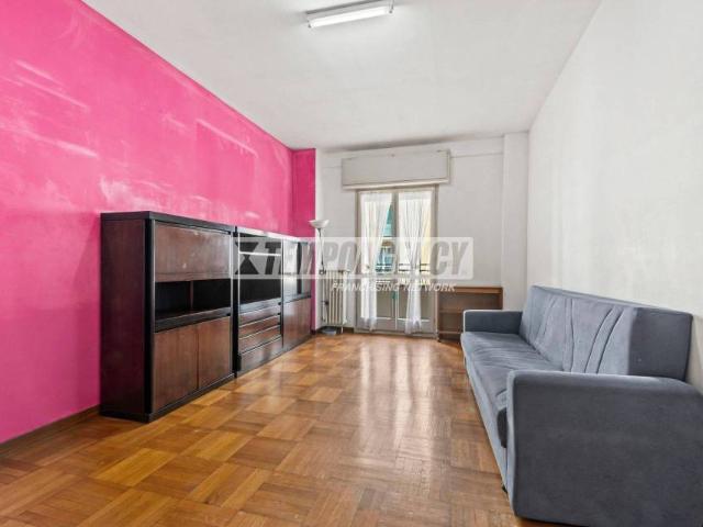 Vendesi bilocale a Milano via Moretto da Brescia 28, Città Studi