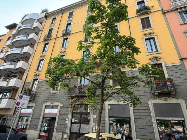 Vendesi bilocale a Milano via Piacenza, 8, Porta Romana Medaglie d'Oro