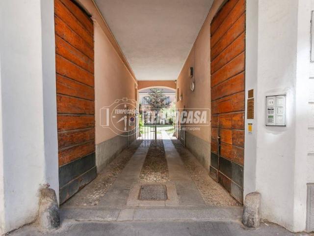 Vendesi bilocale a Milano via Pietro Maroncelli 11, Garibaldi Corso Como