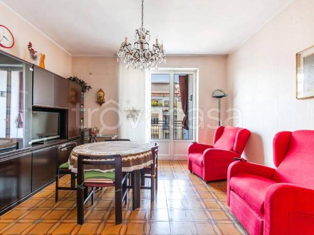 Vendesi bilocale a Milano via Pordenone, 34, Udine