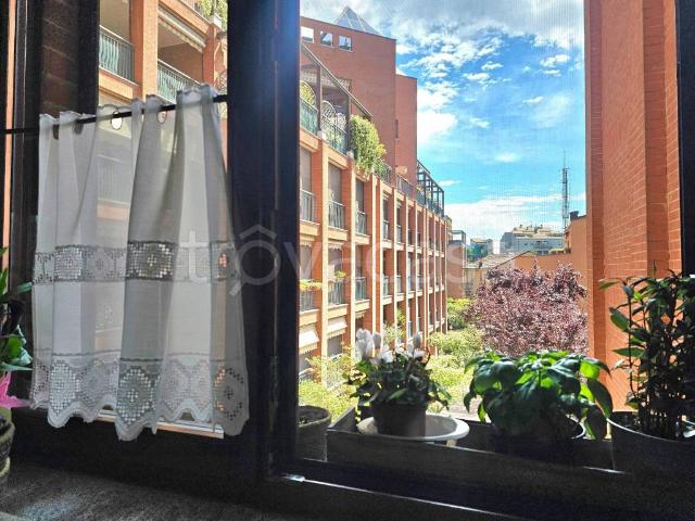 Vendesi bilocale a Milano via Sapri, 9, Musocco