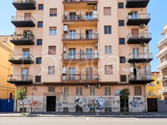 Vendesi bilocale a Napoli via Sibilla, 1d, Bagnoli