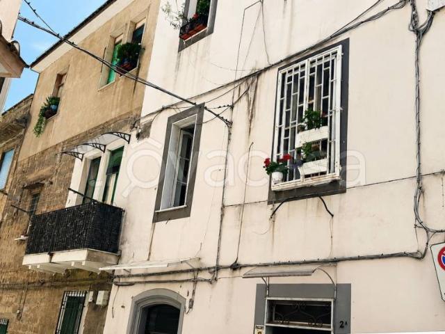 Vendesi bilocale a Salerno via Giacinto Farina, 4, Carmine