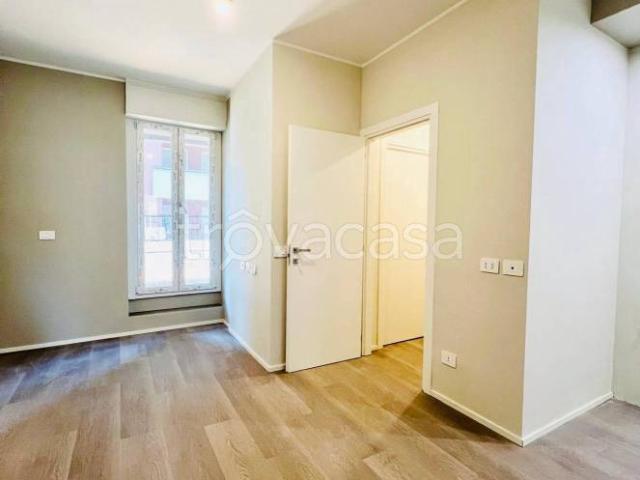 Vendesi bilocale a San Giuliano Milanese via Francesco Baracca, 3