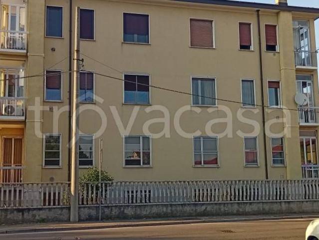 Vendesi bilocale a Segrate vicolo Olgetta, Villaggio Ambrosiano
