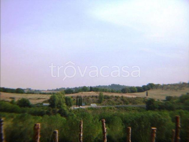 Vendesi bilocale a Siena via Uberto Benvoglienti, Petriccio Acquacalda