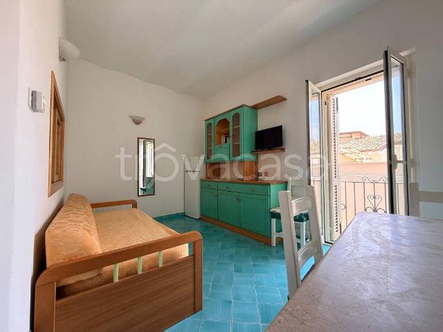 Vendesi bilocale a Sperlonga via San Rocco