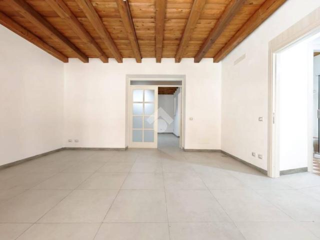 Vendesi bilocale a Palermo, Tribunale