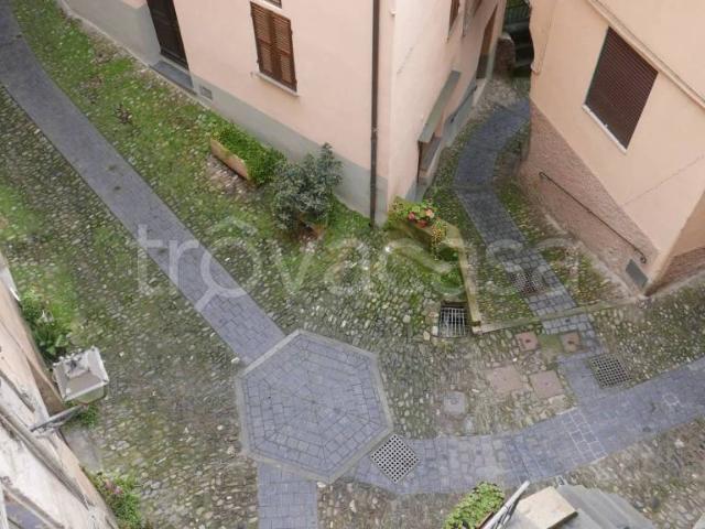 Vendesi bilocale a Pigna