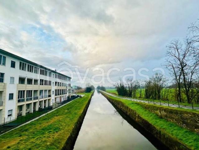 Vendesi bilocale a Rozzano via Cassino Scanasio, 10