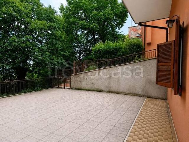Vendesi bilocale a Rocca di Papa via Ariccia, 6