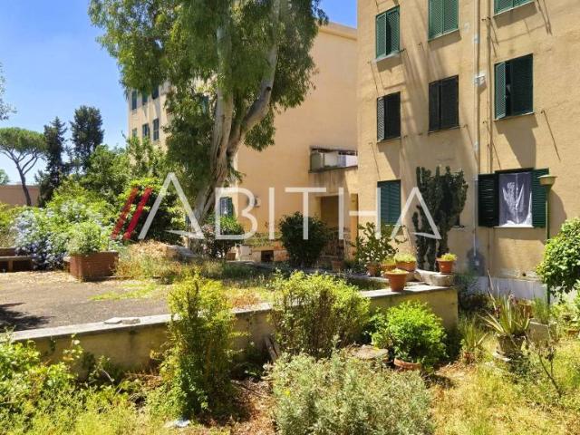 Vendesi bilocale a Roma via delle Vigne Nuove, Tufello