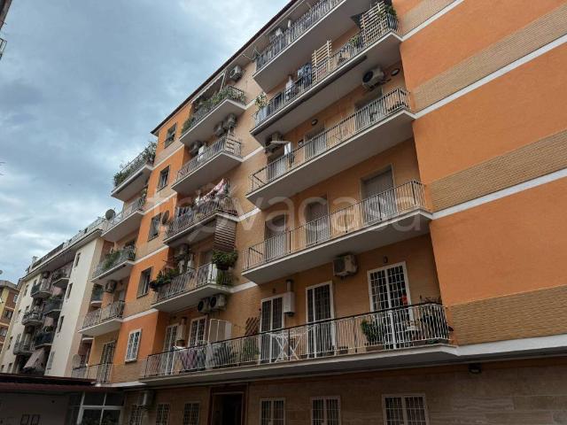 Vendesi bilocale a Roma via del Velodromo, Colli Albani