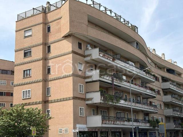Vendesi bilocale a Roma via Isole del Capo Verde, Ostia Ponente