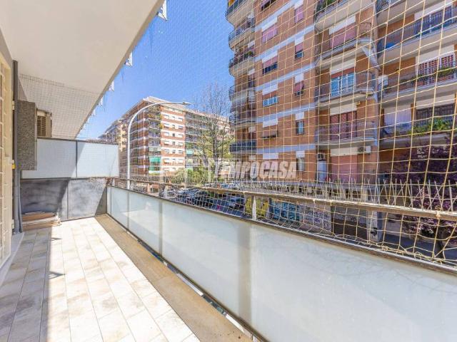 Vendesi bilocale a Roma viale Spartaco 108, Appio Claudio Statuario