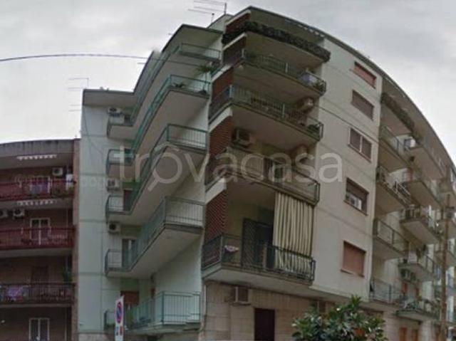 Vendesi bilocale a Taranto via Giuseppe Maturi, 17, Tre Carrare