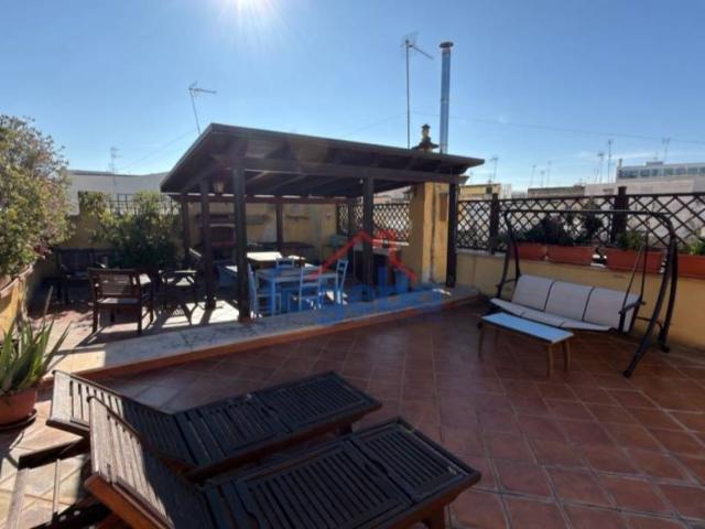 Vendesi bilocale a Trani via Ognissanti, 48