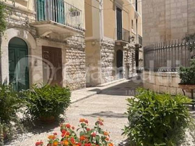 Vendesi bilocale a Trani via Annunziata, 3