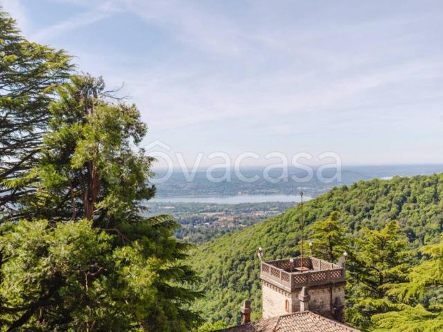 Vendesi bilocale a Varese via Fincarà, 36, Santa Maria del Monte