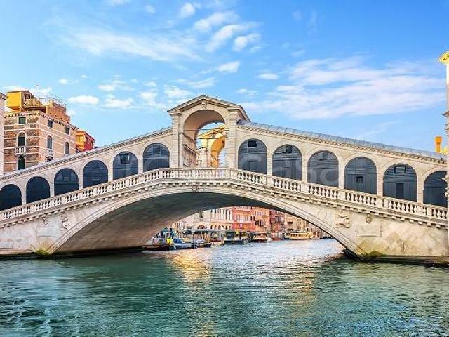 Vendesi bilocale a Venezia, Rialto