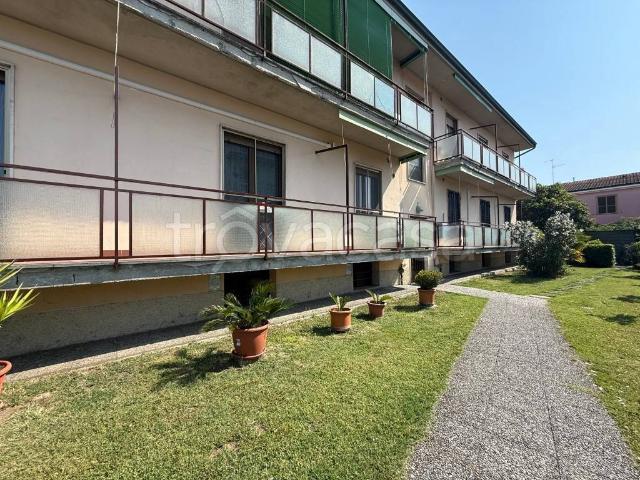 Vendesi bilocale a Zelo Buon Persico largo Don Luigi Orione