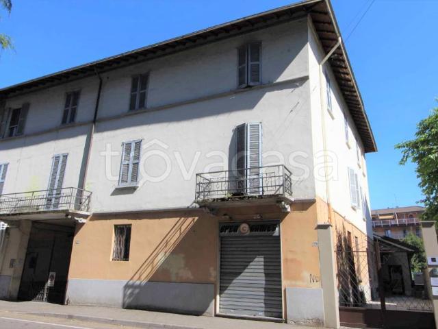 Vendesi bilocale ad Abbiategrasso via Palestro, 27