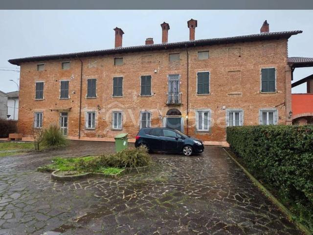 Vendesi bilocale ad Alessandria via Desaix, Castelceriolo
