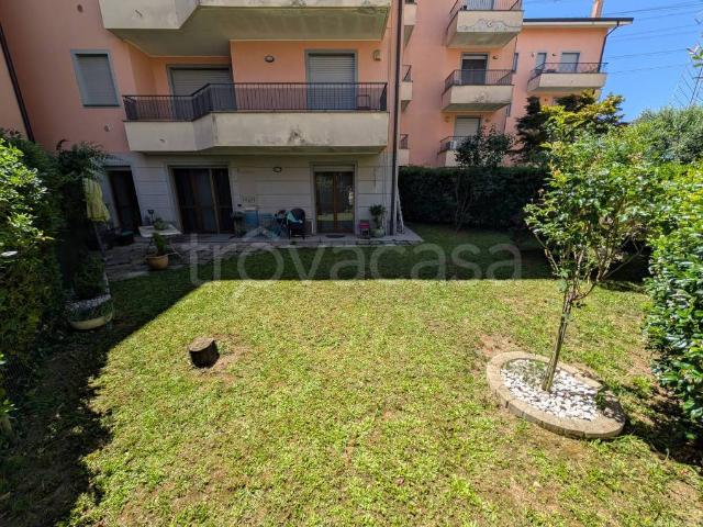 Vendesi bilocale ad Arese via Giannetto Mattei, 105
