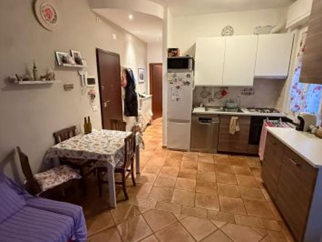 Vendesi bilocale 50 mq, Parma centro, zona Piazzale Maestri