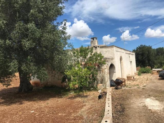Vendesi casolari da ristrutturare 150m² Ceglie Messapica