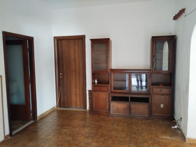 Vendesi casa con ingresso indipendente 15.000 euro