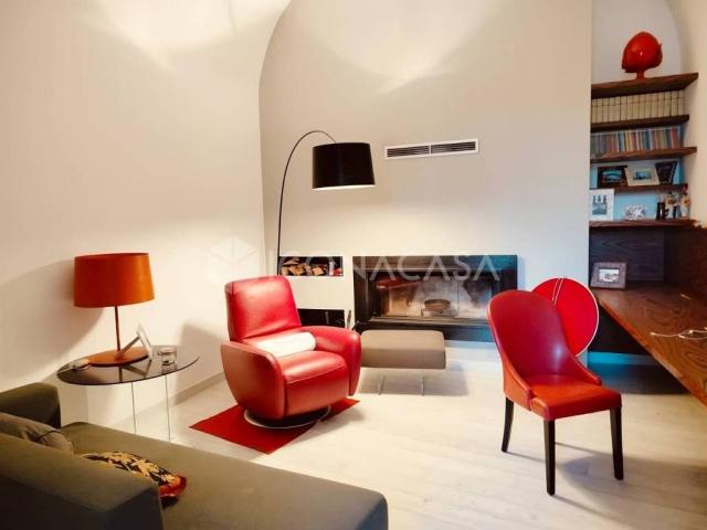 Vendesi casa indipendente a Conversano vico 4 Martucci